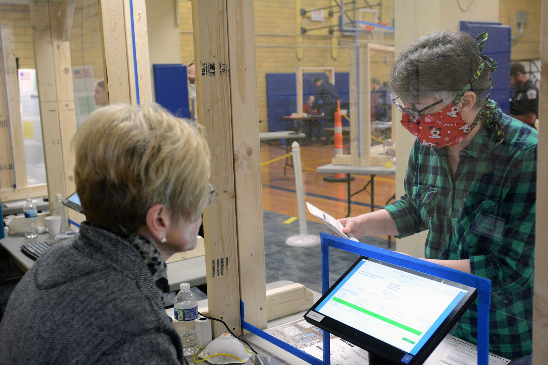 Baraboo poll workers